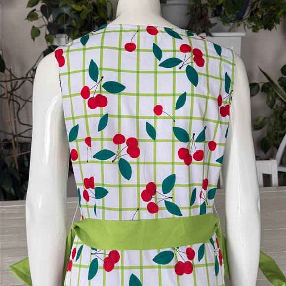 Sleeveless White Cherry Print Midi Dress Green Waistband NWOT XL 50/60s vibes - Picture 7 of 15